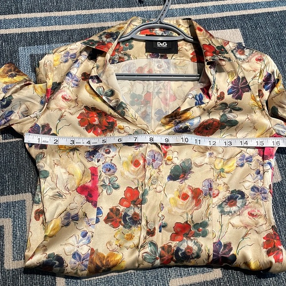 Dolce & Gabbana Silk Floral Button Up Blouse - Picture 8 of 9